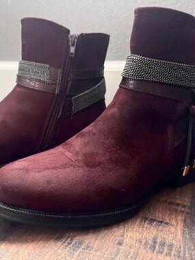 GC Shoes Burgundy Suede Ankle Booties - Size 38 (US 7.5)